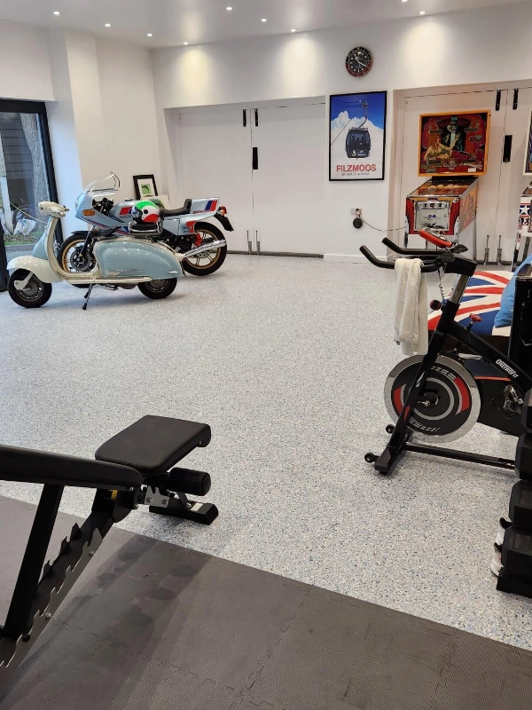 flake epoxy resin floors
