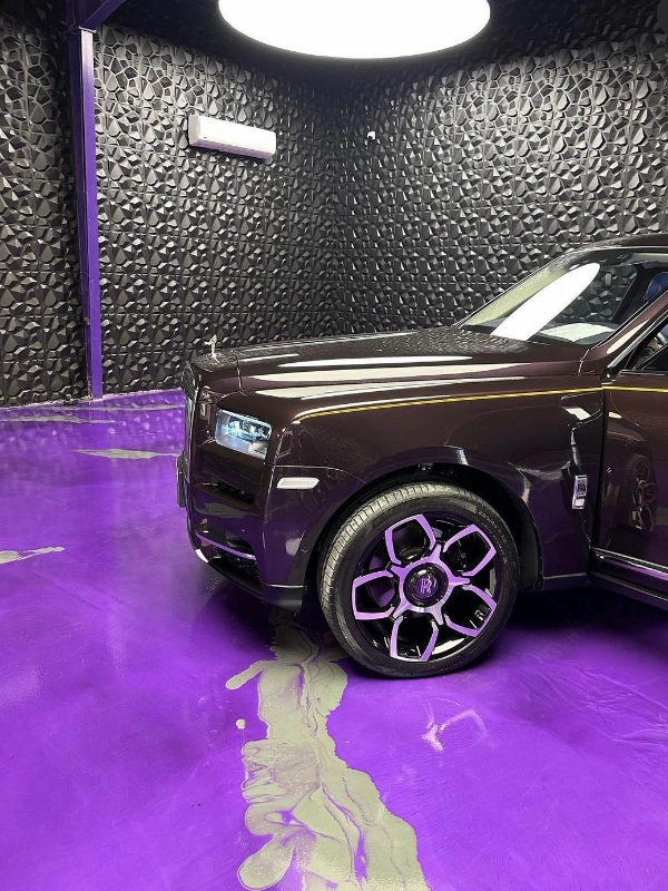 garage and showroom epoxy resin floors